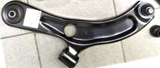 Рычаг подвески Suzuki. Артикул 4520263J00