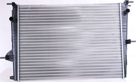 Радиатор охлаждения двигателя Nissens. Артикул 637606