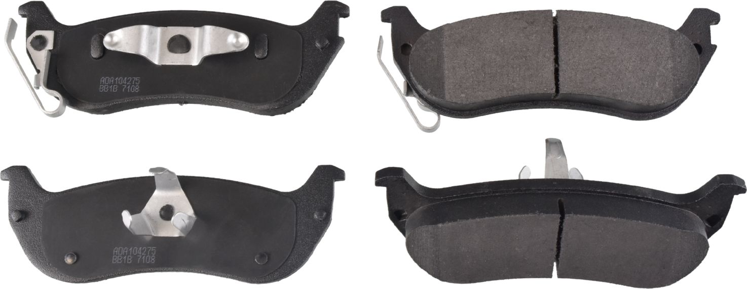 Тормозные колодки Blue Print. Артикул ADA104275