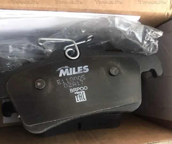 Тормозные колодки Miles (Semi-Metallic) задние для Ford C-MAX I 2003-2010. Артикул E110005