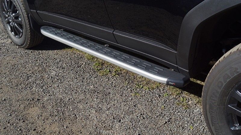 Пороги алюминиевые ТСС с пластиковой накладкой 1720 мм для Toyota Land Cruiser Prado 250 2023-2026 Карбон серые. Артикул TOYLC25024-08SL