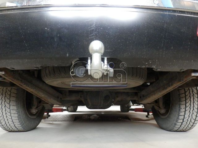 Фаркоп Galia оцинкованный для Jeep Commander 2006-2010. Быстросъемный крюк. Артикул J006C