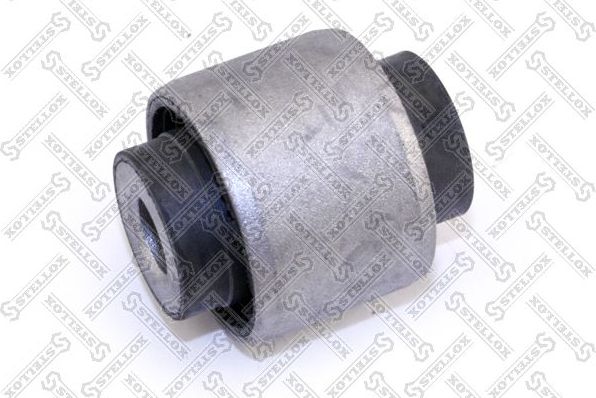 Сайлентблок переднего рычага подвески Stellox. Артикул 87-37013-SX