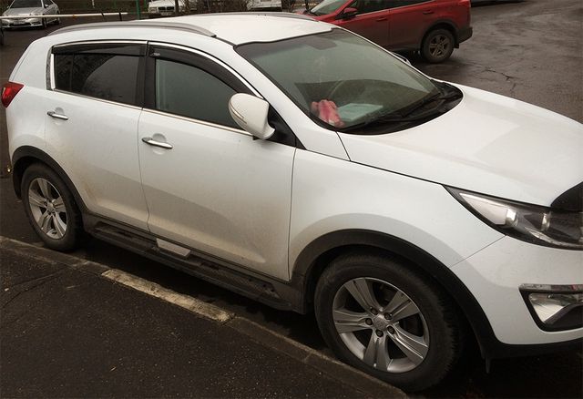 Дефлекторы V-Star для окон (с хром. молдингом) Kia Sportage III 2010-2015. Артикул CHR04212