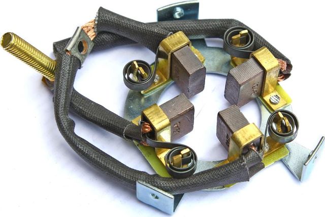 Узел щеточный для лебедки Runva EWX12000S. Артикул BHAX12000