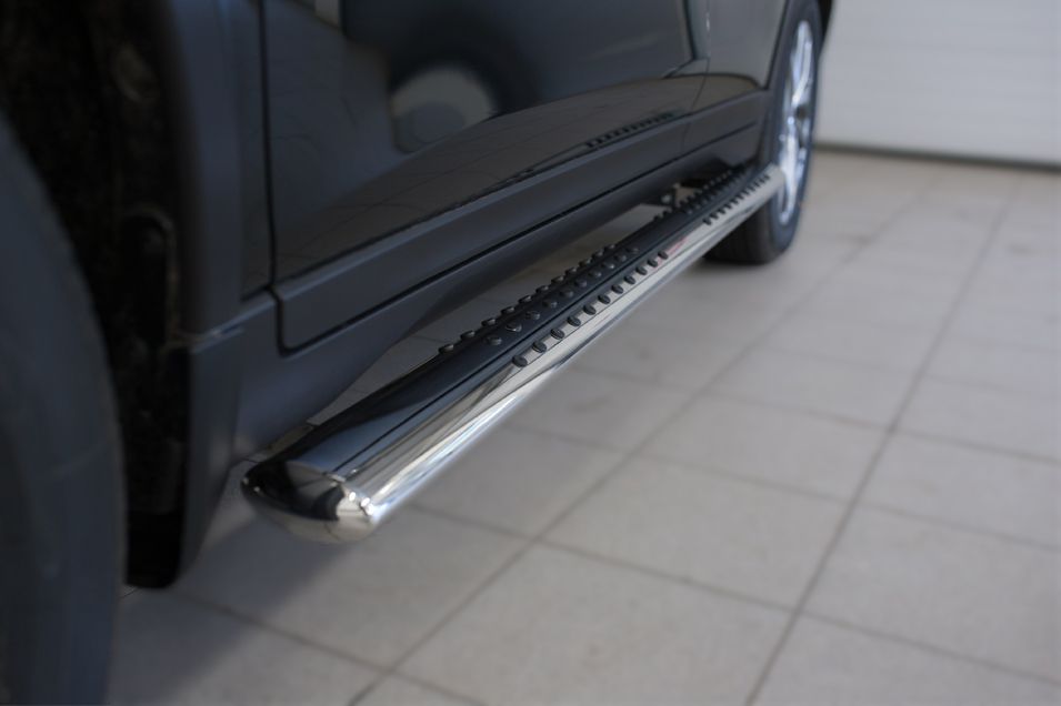 Защита порогов RusStal труба d75х42 овал с проступью для Nissan X-Trail T32 2015-2018. Артикул NXO-002088