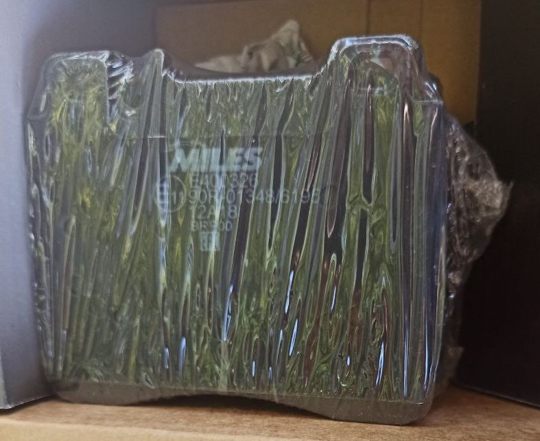 Тормозные колодки Miles (Low-Metallic). Артикул E400326