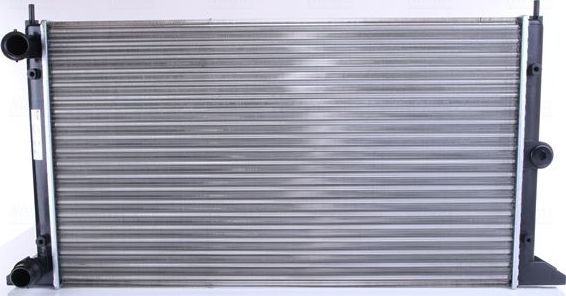 Радиатор охлаждения двигателя Nissens. Артикул 67304