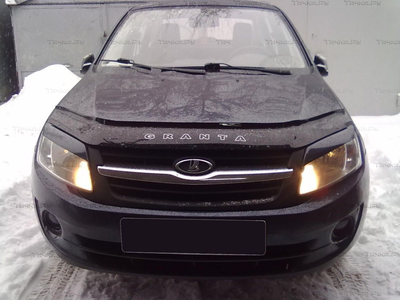 Дефлектор VT52 для капота Lada Granta 2011-2018. Артикул VZ02VT