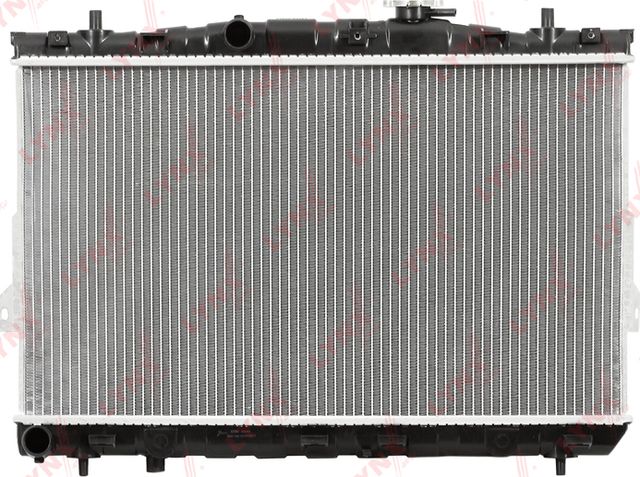 Радиатор охлаждения двигателя LYNXauto. Артикул RB-1050