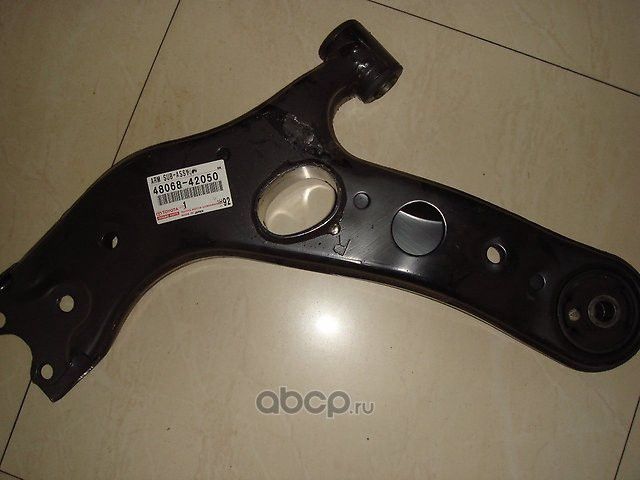 Рычаг подвески Toyota. Артикул 4806842050
