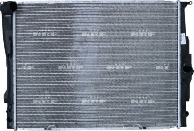 Радиатор охлаждения двигателя NRF EASY FIT для BMW 3 V (E90/E91/E92/E93) 2004-2013. Артикул 53474
