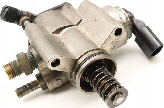 Насос топливный VAG. Артикул 06F127025H