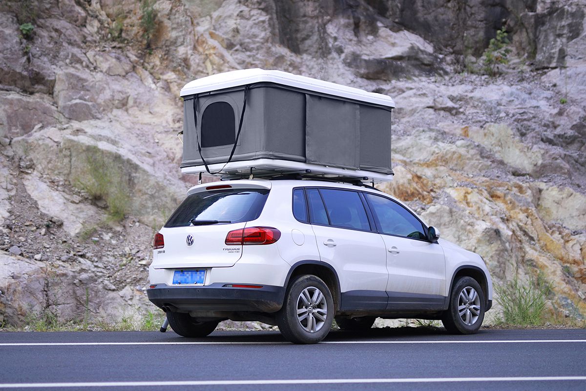 Палатка на крышу автомобиля РИФ Hard RT04-125, 210х125х150 корпус белый, тент серый. Артикул RIFRT041258010W