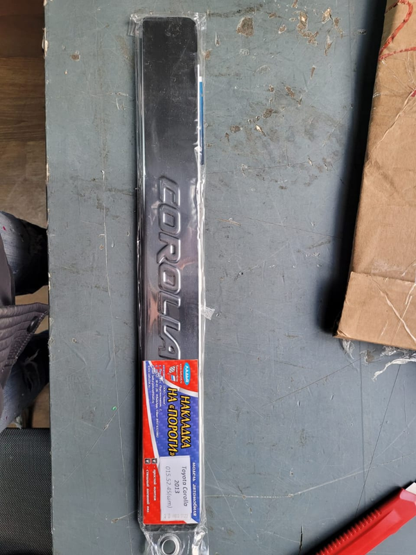 Накладки Ладья на внутренние пороги (штамп) для Toyota Corolla E180/E170 2013-2019. Артикул 015.52.45