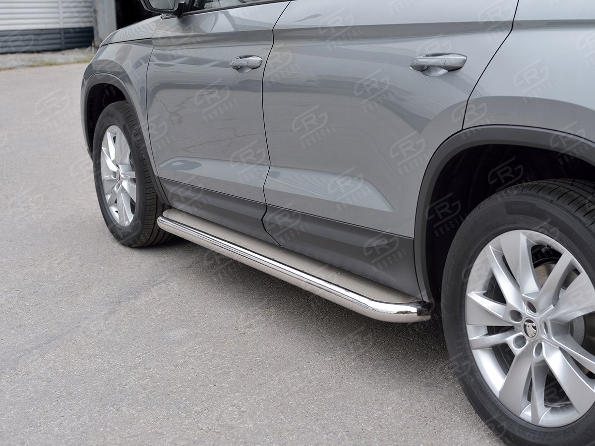 Защита порогов RusStal труба d63 с листом (Лист нерж, проф. нерж) (вариант 3) для Skoda Kodiaq 2017-2026. Артикул SKKL-0027743