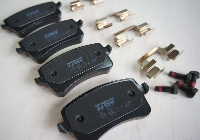 Тормозные колодки TRW COTEC. Артикул GDB1765