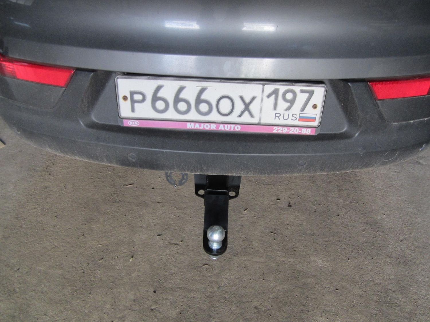 Фаркоп Bizon для Kia Sportage III 2010-2016. Быстросъемный крюк. Артикул FA 1006-E