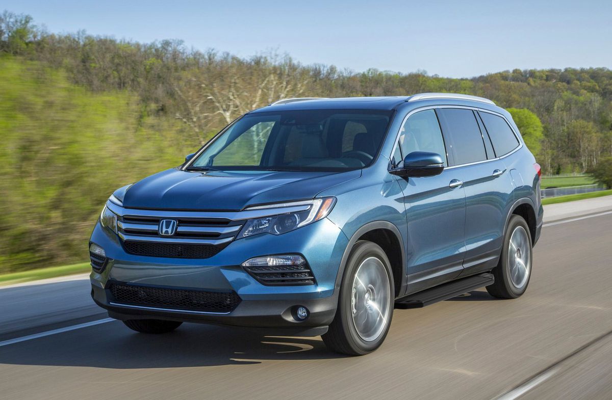 Пороги алюминиевые Rival Premium-Black для Honda Pilot III 2016-2019. Артикул A180ALB.2105.1