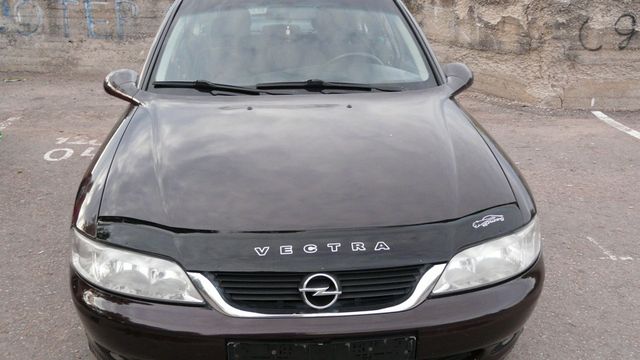 Дефлектор VT52 для капота Opel Vectra B 1995-2002. Артикул OP11VT