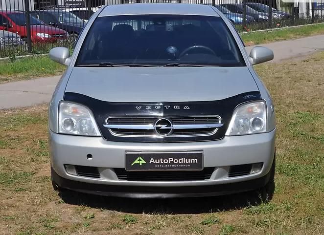 Дефлектор VT52 для капота (c облицовкой радиатора) Opel Vectra C седан 2002-2005. Артикул OP12VT