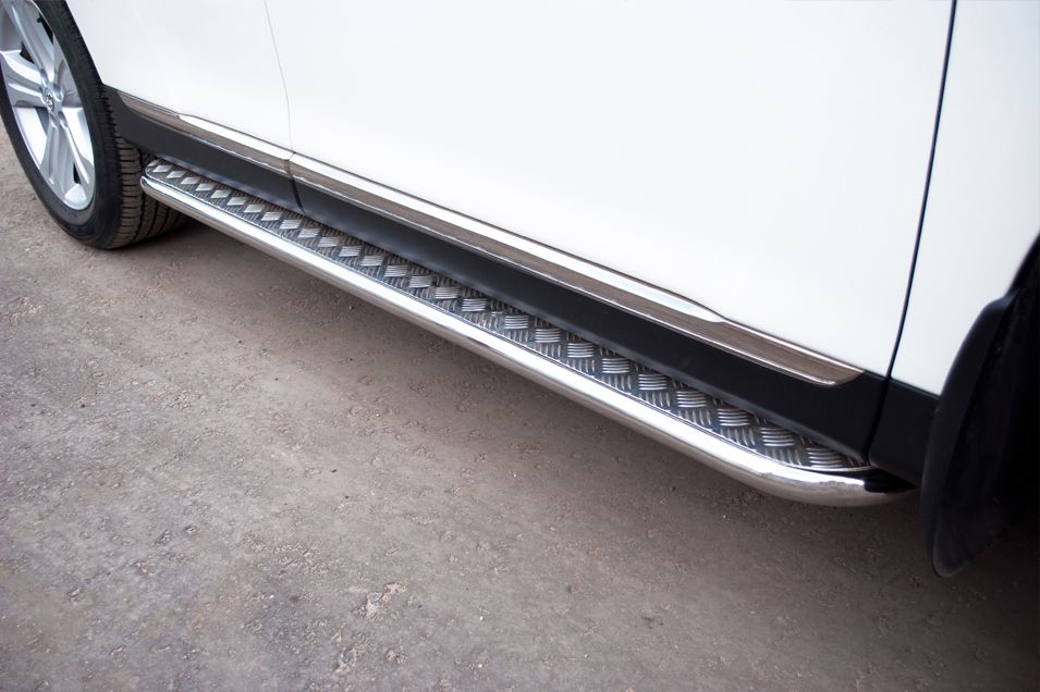 Защита порогов RusStal труба d42 с листом для Toyota Highlander II 2010-2014. Артикул THL-000750