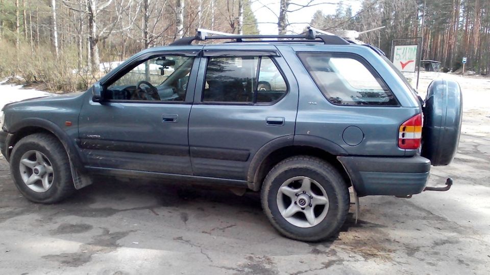 Дефлекторы Cobra Tuning для окон Isuzu Rodeo 5дв. 1998-2003. Артикул I40398
