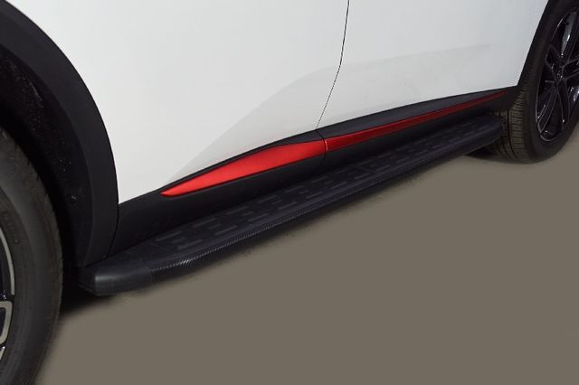 Пороги алюминиевые ТСС с пластиковой накладкой 1720 мм для Changan CS55 Plus 2WD 1.5T 2023-2026 Карбон черные. Артикул CHANCS55PL23-07BL