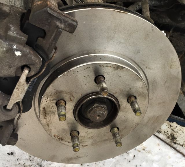 Тормозной диск Miles передний для Mazda Tribute I 2000-2008. Артикул K001712