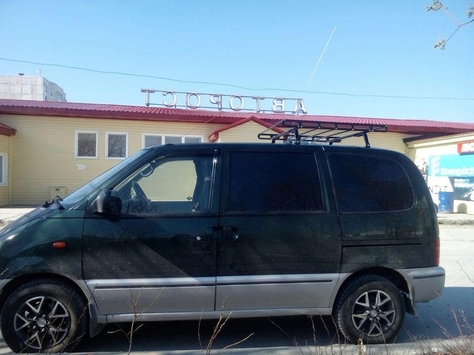 Дефлекторы Cobra Tuning для окон Nissan Serena С23 1991-1999. Артикул N12294