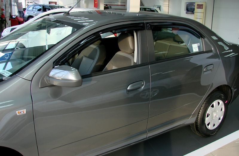 Дефлекторы SIM для окон Chevrolet Cobalt II седан 2011-2016. Артикул SCHCOB1132