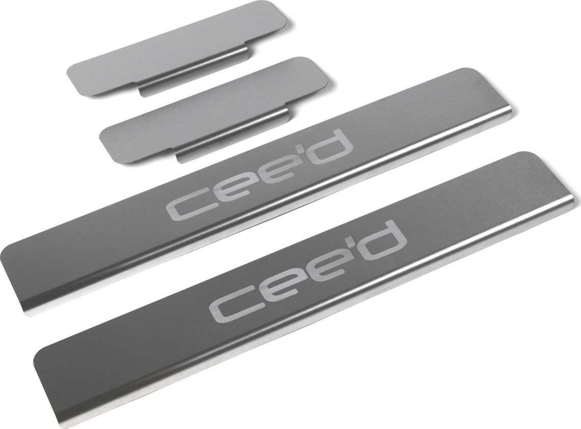 Накладки Rival на пороги (с надписью) для Kia Ceed II 2012-09.2018. Артикул NP.2804.3