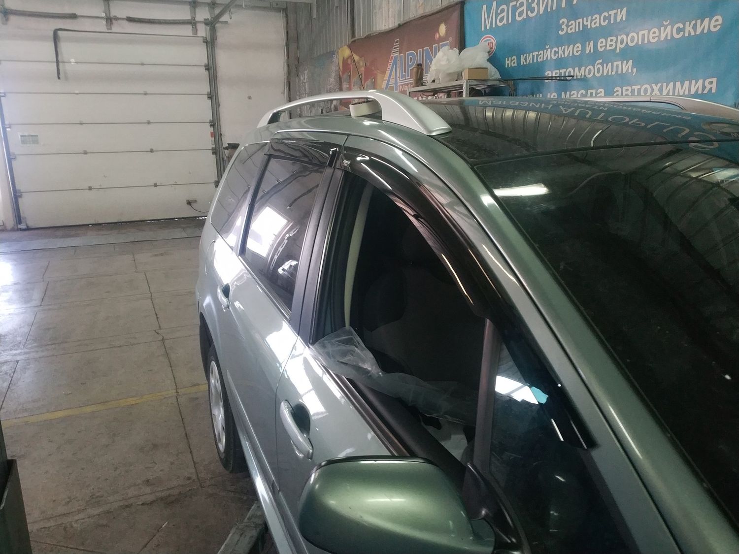 Дефлекторы V-Star для окон Peugeot 307 универсал 2002-2008. Артикул D31140