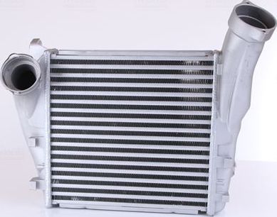 Интеркулер Nissens для Porsche Cayenne II (958) 2010-2014. Артикул 96276