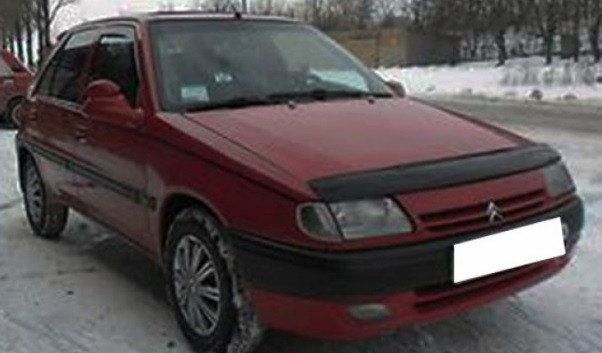 Дефлектор Vip-Tuning для капота Citroen Saxo до рестайлинга 1996-1999. Артикул CN09