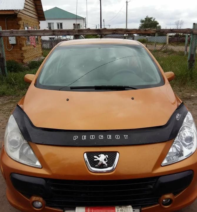 Дефлектор VT52 для капота Peugeot 307 2005-2008. Артикул PG10VT