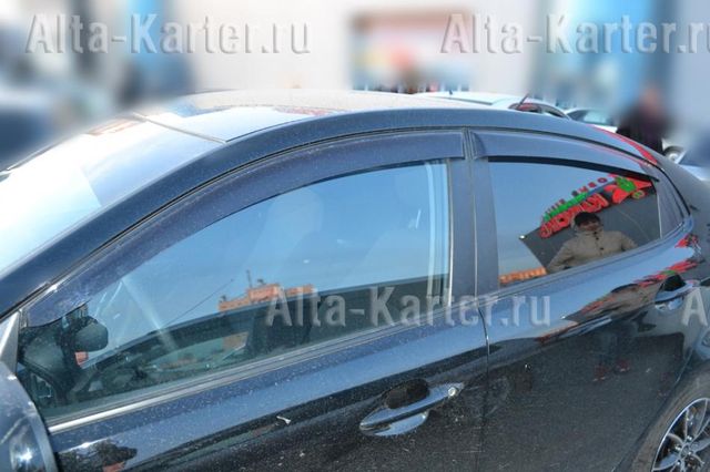 Дефлекторы Cobra Tuning для окон (c хром. молдингом) Renault Kaptur 2016-2026. Артикул R13516CR