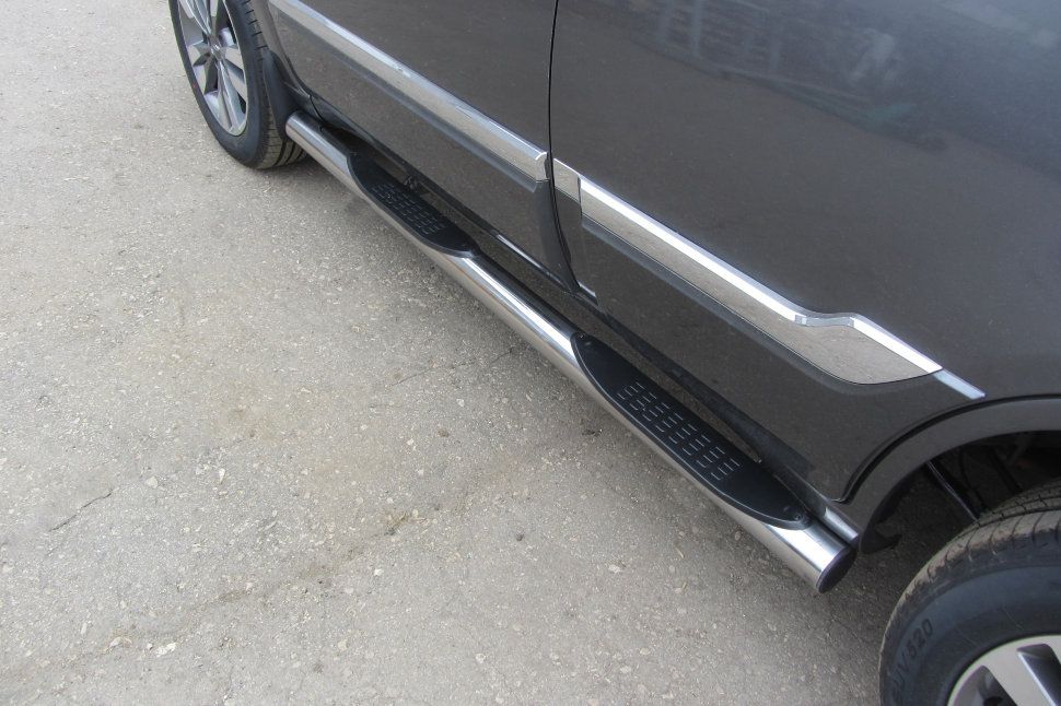 Пороги Slitkoff труба d76 с проступями для Chery Tiggo 3 2017-2020. Артикул CT3-005