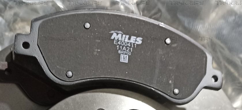 Тормозные колодки Miles (Low-Metallic) для Ford Transit VII 2006-2014. Артикул E400411