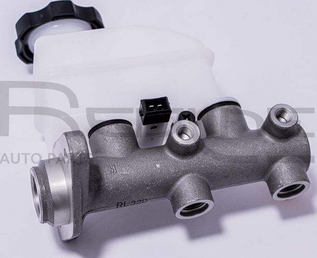 Тормозной цилиндр главный RED Line. Артикул 09HY019