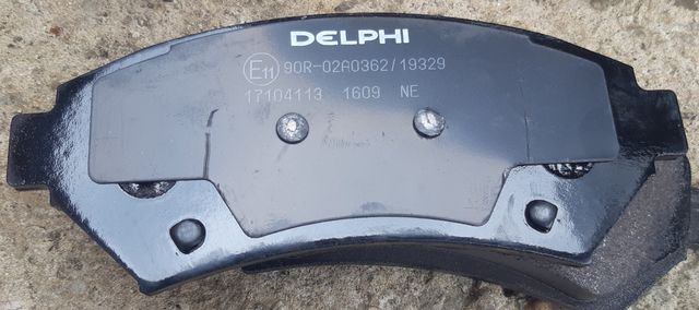 Тормозные колодки Delphi (Low-Metallic). Артикул LP1609