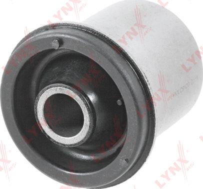 Сайлентблок переднего рычага подвески LYNXauto. Артикул C9120
