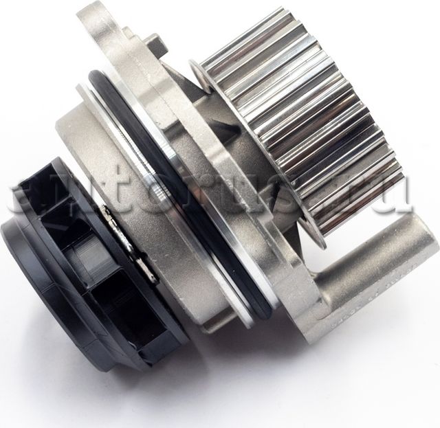 Помпа (водяной насос) VAG для Volkswagen Jetta VI 2010-2017. Артикул 06B121011Q