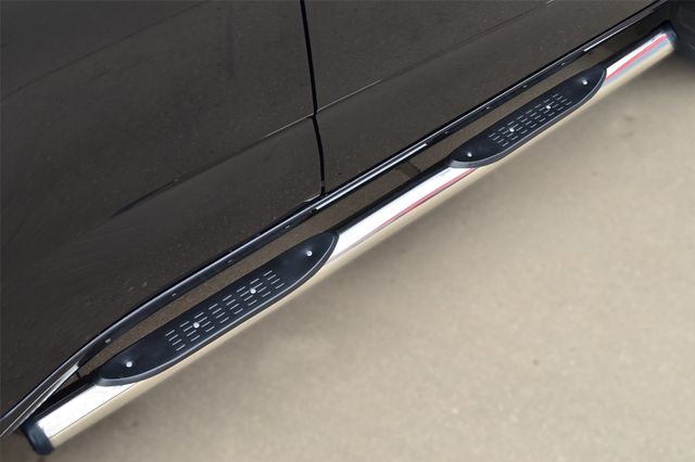 Защита порогов RusStal труба d76 с накладками (вариант 2) для Chevrolet TrailBlazer II 2012-2016. Артикул CTRT-0015102