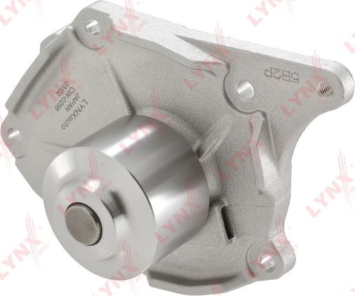 Помпа (водяной насос) LYNXauto для Nissan Kubistar X76 2003-2026. Артикул CW-0256