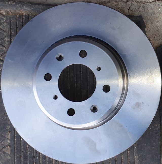 Тормозной диск Bosch передний для MG ZR 2001-2005. Артикул 0 986 479 476