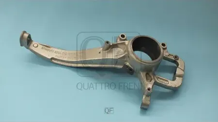 КУЛАК ПОВОРОТНЫЙ FR RH (Quattro Freni). Артикул QF00D00072