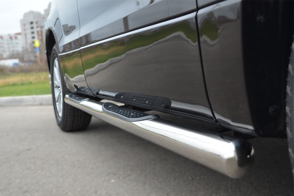 Защита порогов RusStal труба d76 с накладками (вариант 3) для Suzuki Grand Vitara 5-дв. 2012-2015. Артикул SVT-0010953