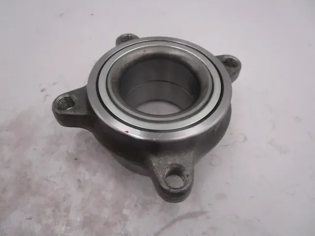 107178_Ступица с подшипником в сборе передняя MITSUBISHI L200/PAJERO SPORT 06 (Deqst) Deqst. Артикул 107178