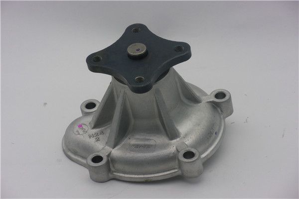 Помпа (водяной насос) GMB. Артикул GWN-24A